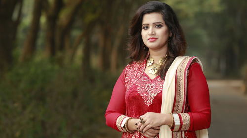 কণ্ঠশিল্পী নাজমুন মুনিরা ন্যান্সি। ছবি: সংগৃহীত